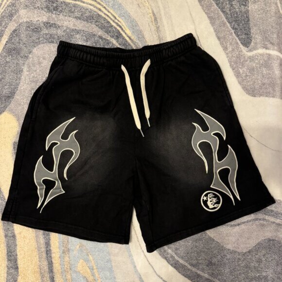Hellstar Flame Shorts Black Mens Size Medium or Large - Picture 1 of 3